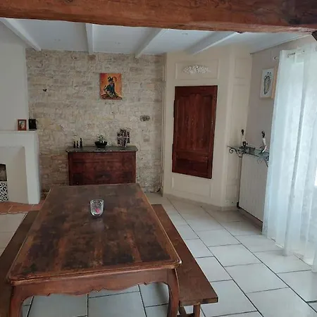Отель Tres Grande Maison La Rochelle 10 Min De L'ocean