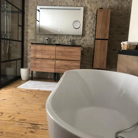 Tres Grande Maison La Rochelle 10 Min De L'ocean Отель *